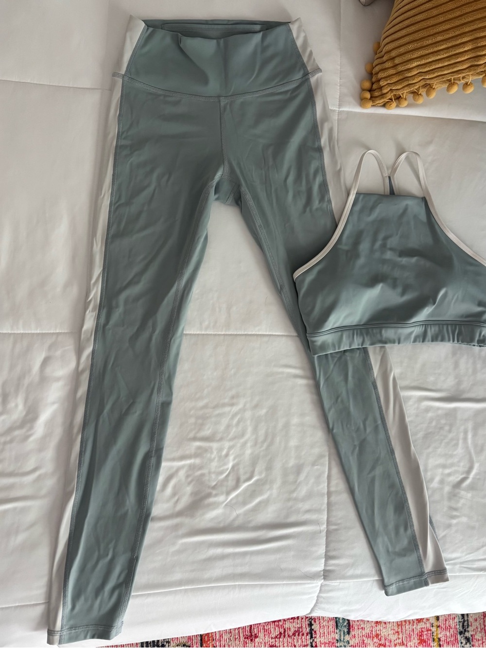 Gilly Hicks Active Set Leggings and Bra